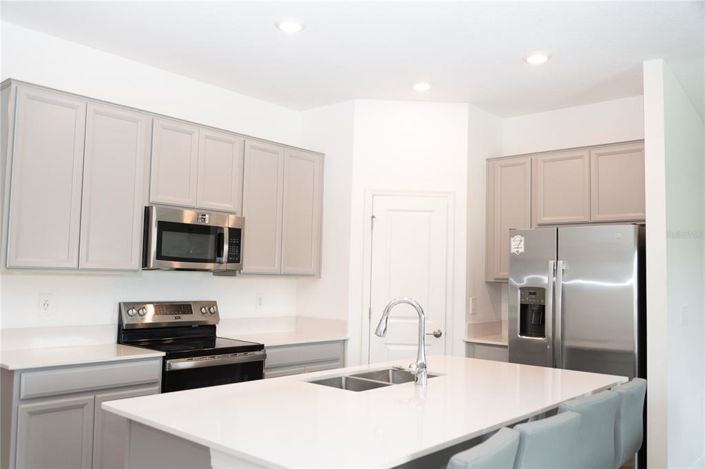 Image No.8-3 Bed House for sale