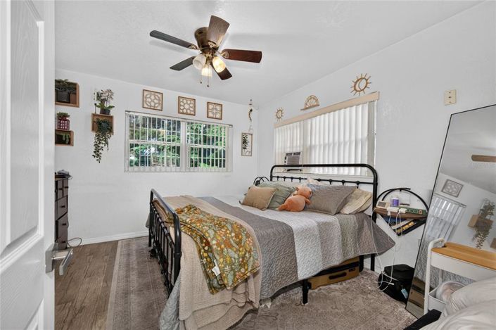 Image No.11-4 Bed House for sale