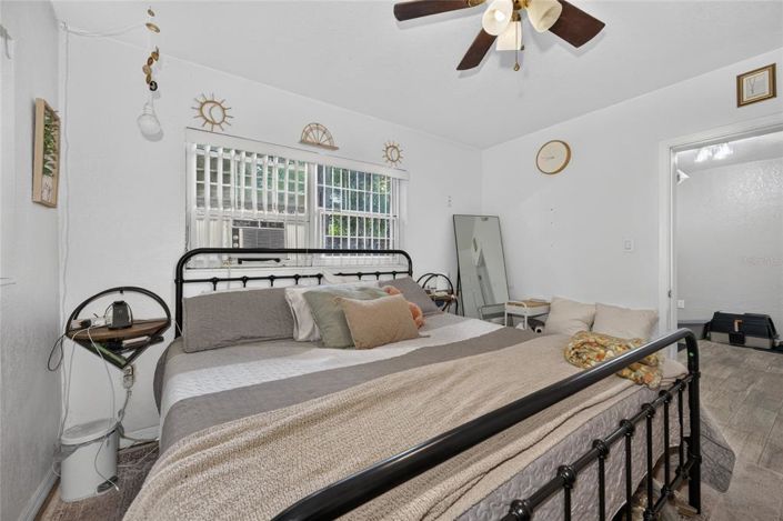 Image No.12-4 Bed House for sale