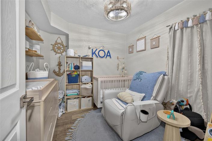 Image No.19-4 Bed House for sale
