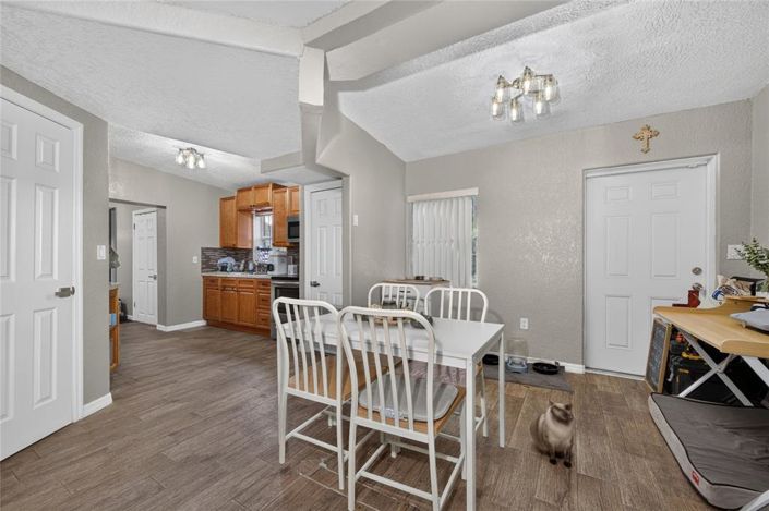 Image No.8-4 Bed House for sale