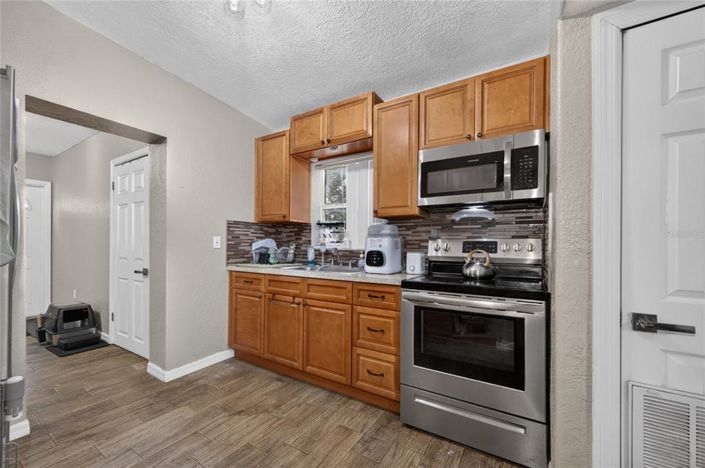Image No.9-4 Bed House for sale