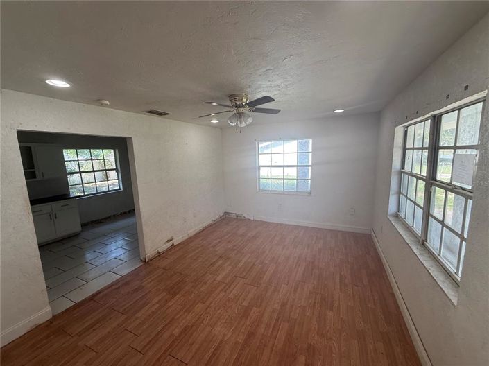Image No.3-3 Bed House for sale