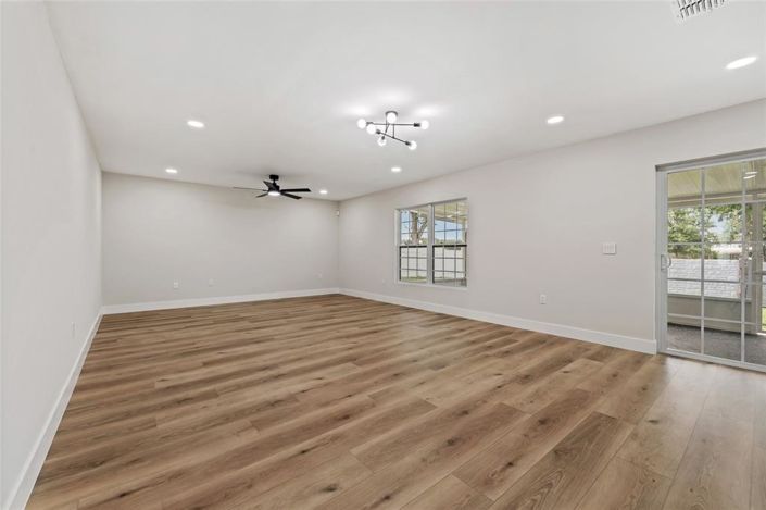 Image No.10-6 Bed House for sale