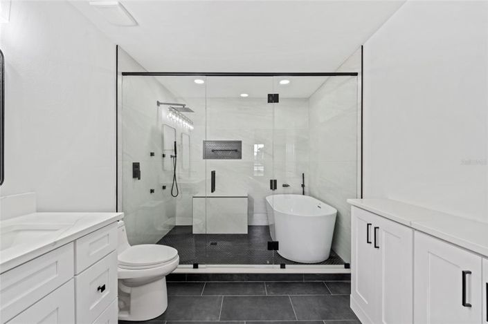 Image No.25-6 Bed House for sale