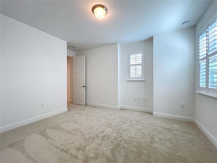 Image No.31-5 Bed House for sale