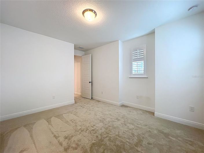 Image No.34-5 Bed House for sale