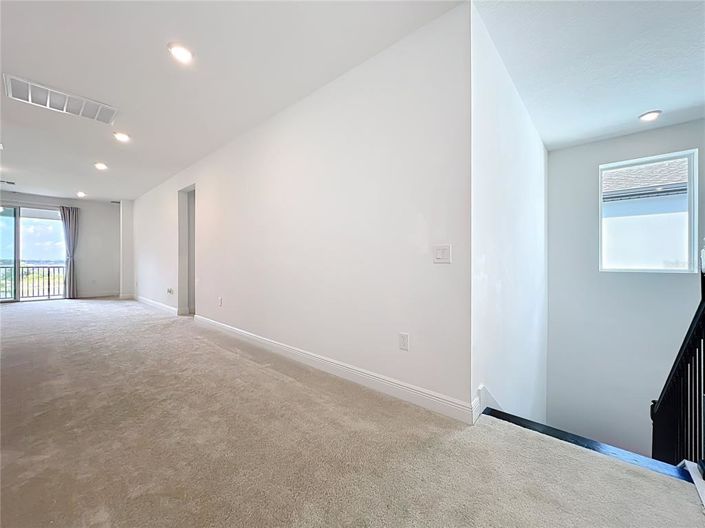 Image No.42-5 Bed House for sale