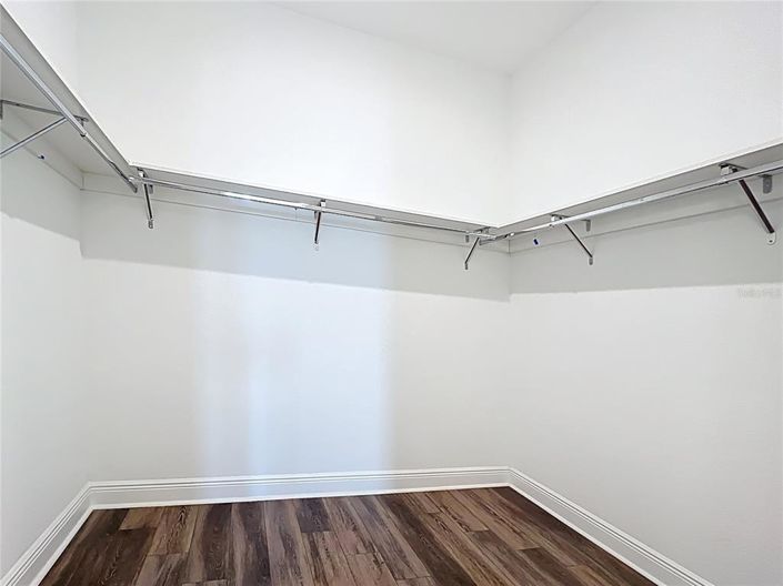 Image No.45-5 Bed House for sale