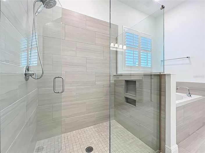 Image No.47-5 Bed House for sale