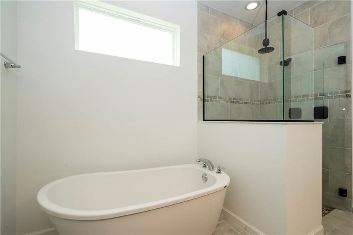 Image No.23-5 Bed House for sale