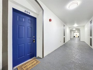 f3b61b38-685