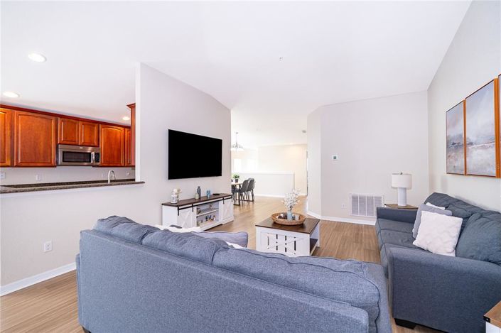 Image No.11-2 Bed Apartment for sale