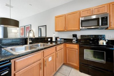 8d076785-641