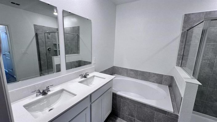Image No.8-4 Bed Townhouse for sale