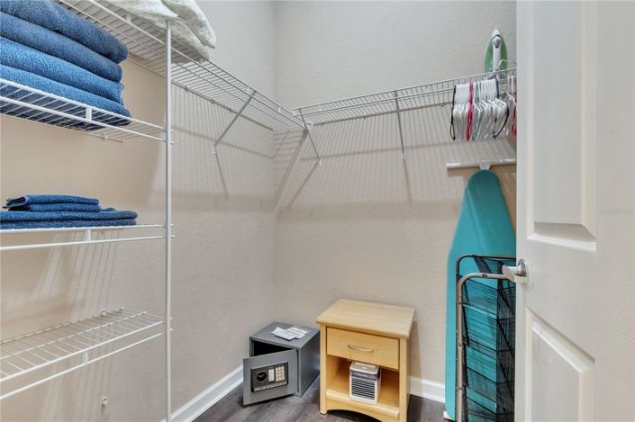 Image No.17-4 Bed Apartment for sale
