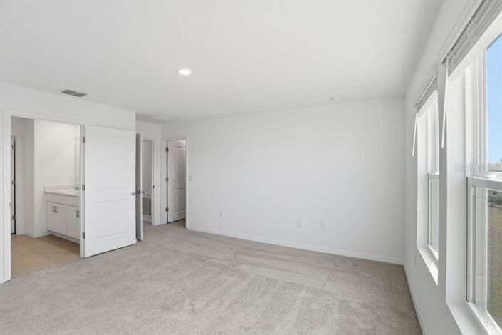 Image No.45-5 Bed House for sale