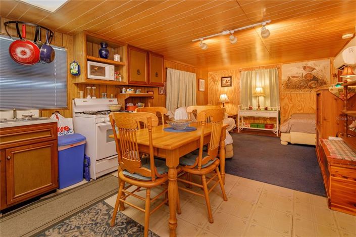 Image No.30-4 Bed House for sale
