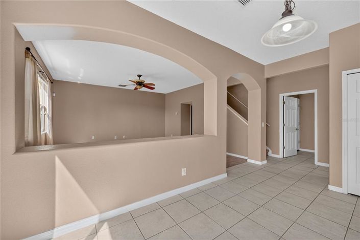 Image No.19-4 Bed House for sale