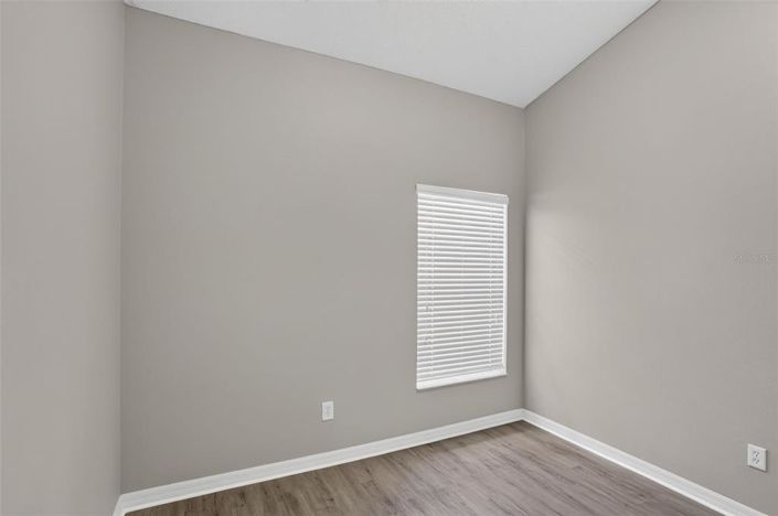 Image No.21-5 Bed House for sale