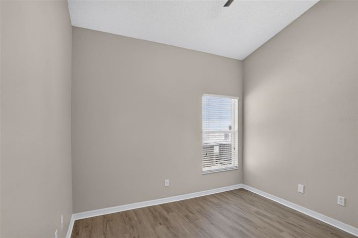 Image No.24-5 Bed House for sale