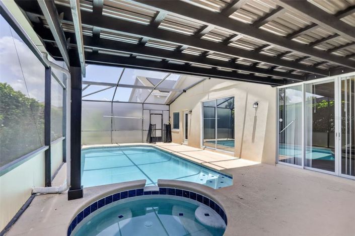 Image No.4-5 Bed House for sale