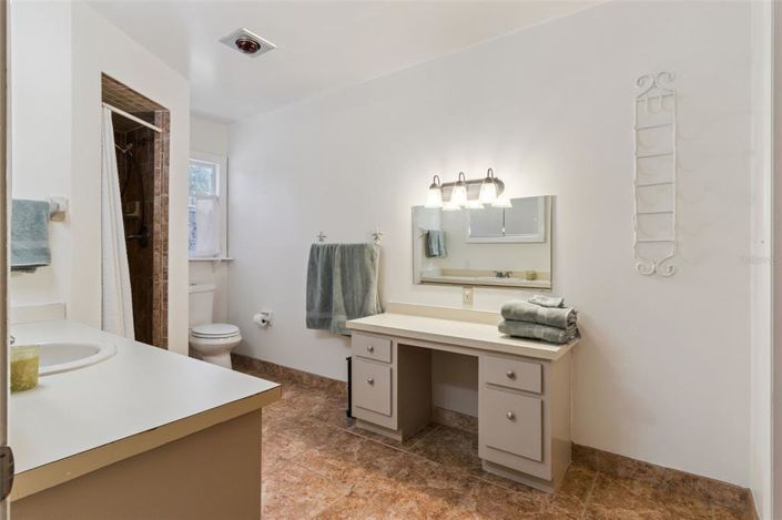Image No.28-3 Bed House for sale