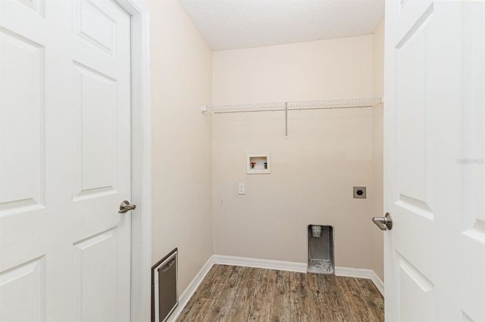 Image No.18-3 Bed House for sale