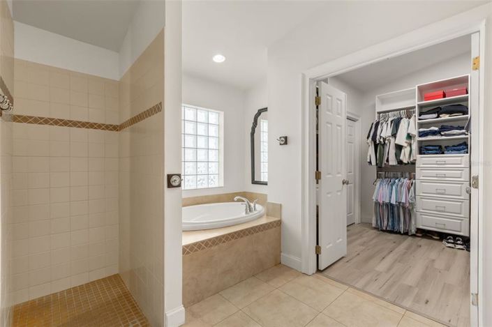 Image No.19-3 Bed House for sale