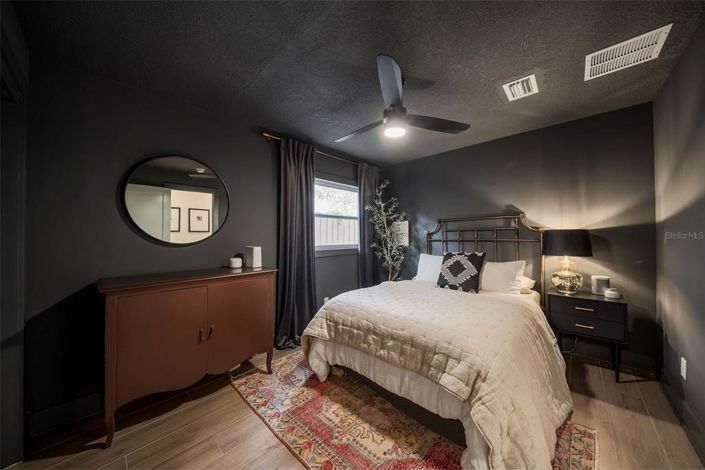 Image No.35-4 Bed House for sale