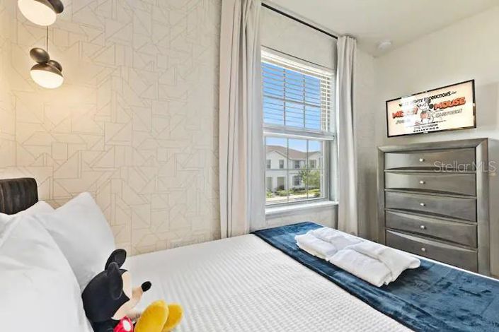 Image No.56-5 Bed Townhouse for sale