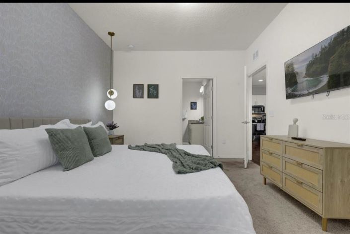 Image No.8-3 Bed Townhouse for sale