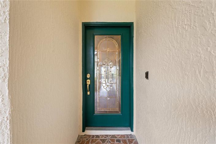 Image No.20-2 Bed Townhouse for sale