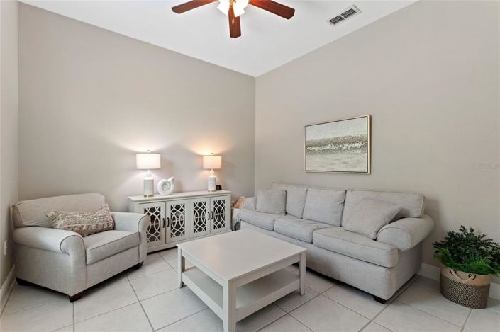 Image No.24-4 Bed House for sale