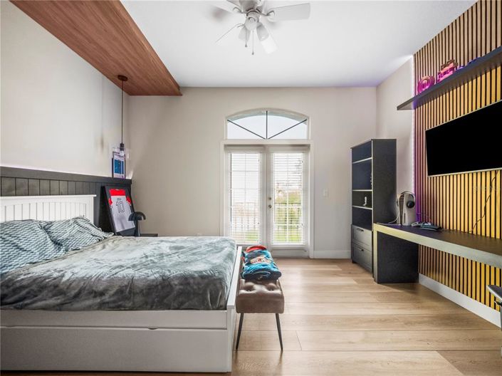 Image No.40-5 Bed House for sale