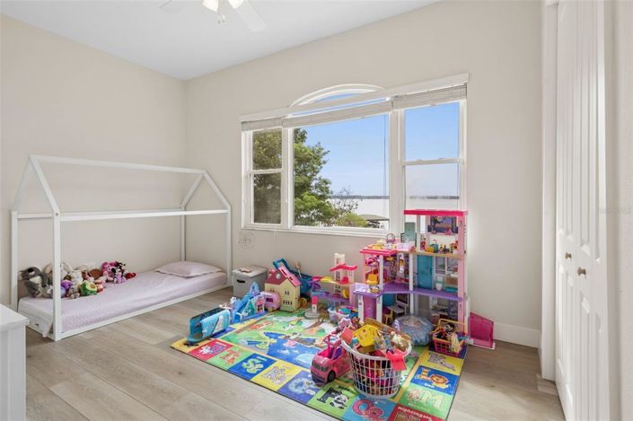 Image No.43-5 Bed House for sale