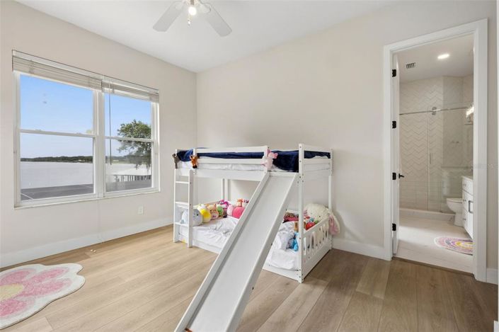 Image No.47-5 Bed House for sale