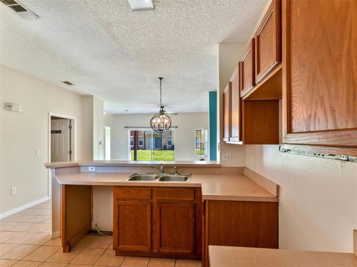 Image No.4-3 Bed Townhouse for sale