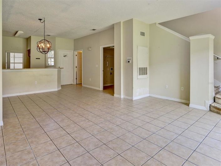Image No.8-3 Bed Townhouse for sale