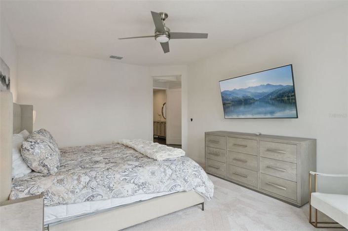 Image No.18-5 Bed House for sale