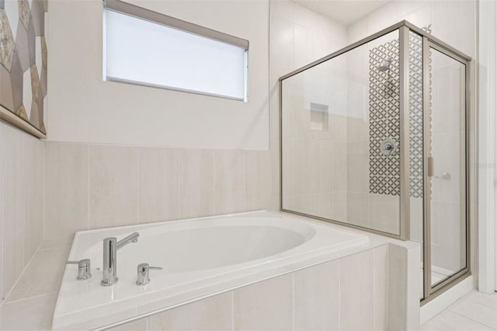Image No.35-5 Bed House for sale