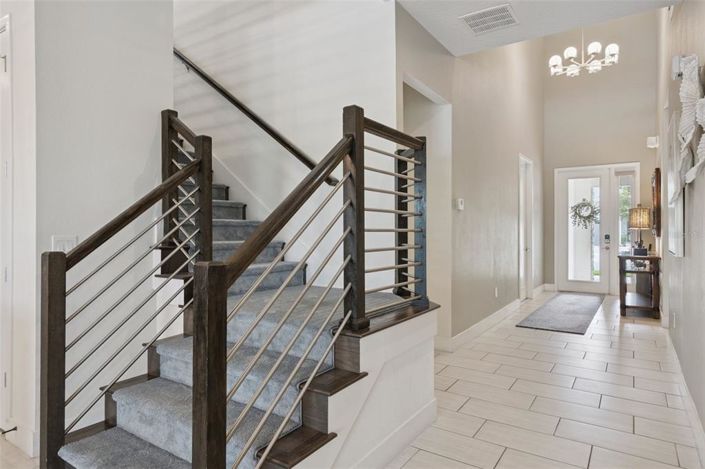 Image No.8-5 Bed House for sale