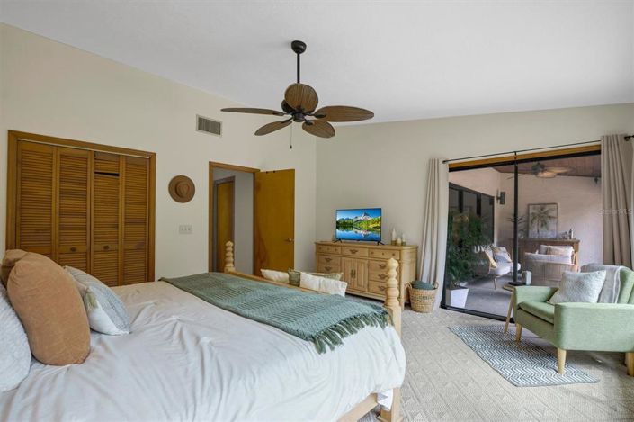 Image No.33-2 Bed Villa for sale