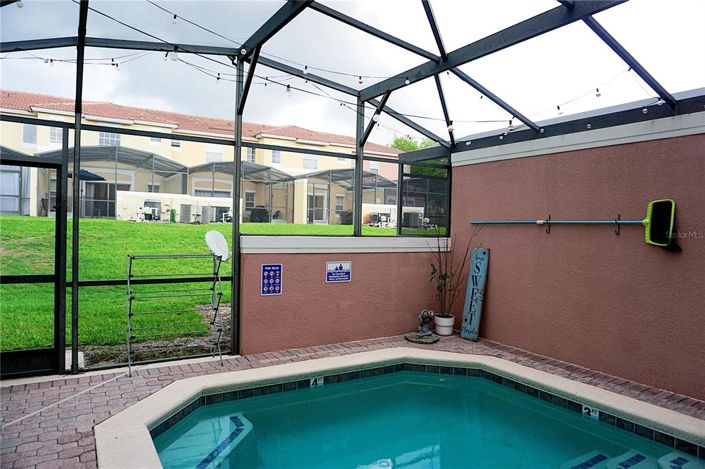 Image No.15-3 Bed Townhouse for sale