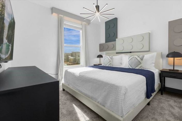 Image No.17-6 Bed House for sale