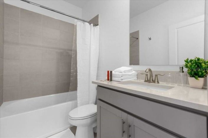 Image No.26-6 Bed House for sale