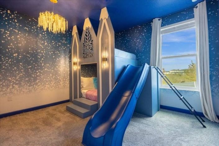 Image No.30-6 Bed House for sale