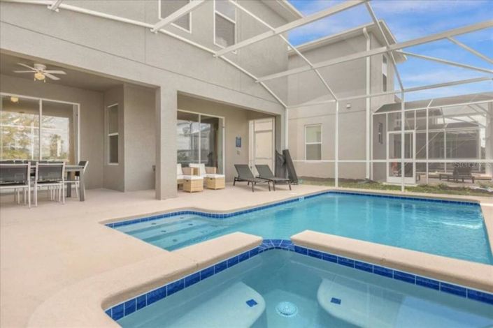 Image No.42-6 Bed House for sale