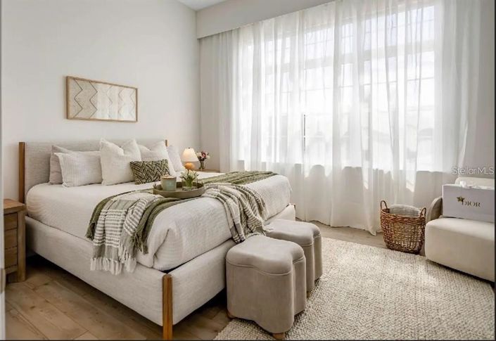 Image No.35-6 Bed House for sale