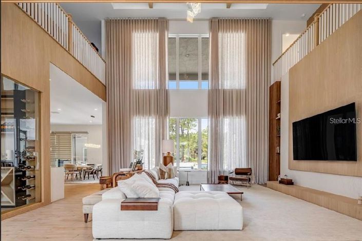 Image No.5-6 Bed House for sale